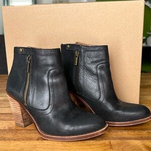 Lucky Brand Eugina Booties with heels Size 6 Black